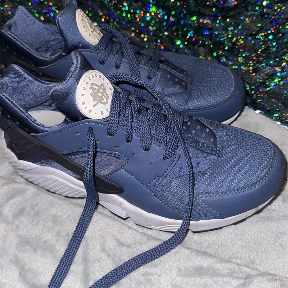 air huarche by nike size 8